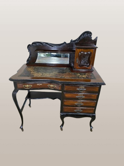 Antikvarinis Edvardo laikų mažas moterų rašomasis stalas