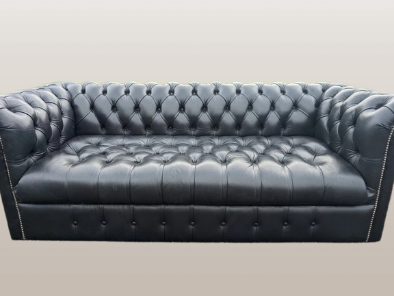 Stulbinantis juodas 3 vietų Chesterfield - Image 6