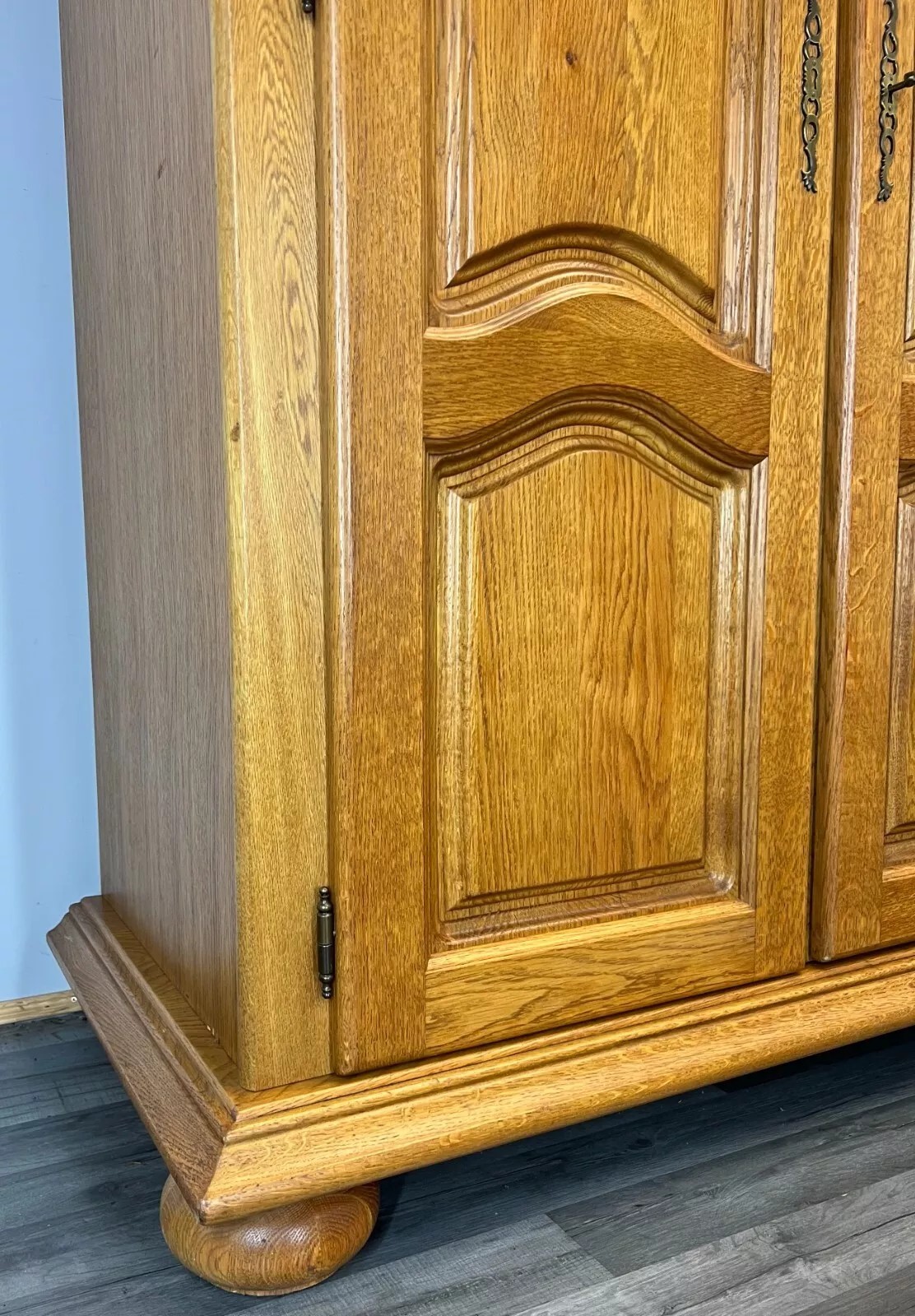 Armoire drabužių spinta Vintage prancūziška 5 durų raižyta spinta - Image 5