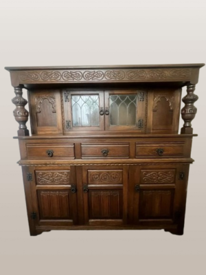 vintažinė ąžuolo stiliaus spinta