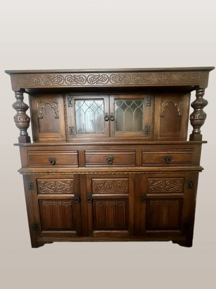 vintažinė ąžuolo stiliaus spinta