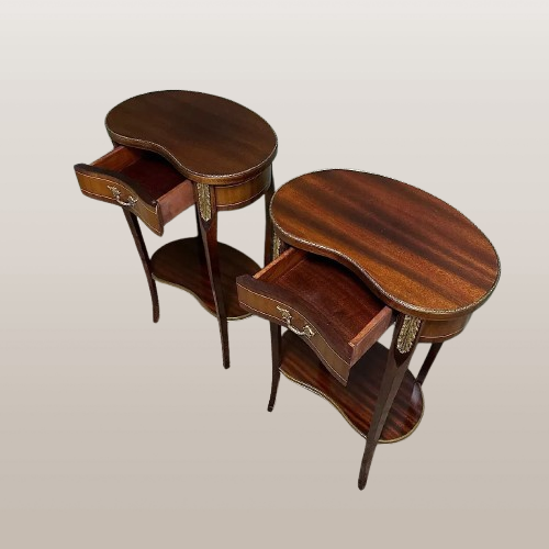 Puiki senovinių šoninių stalų / lempų staliukų pora - Image 2