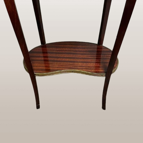 Puiki senovinių šoninių stalų / lempų staliukų pora - Image 4