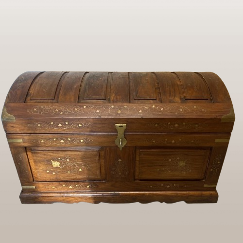 Antikvarinė vestuvinė skrynia, žalvario inkrustacija